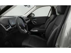 BMW iX1 (2026) thumbnail 3