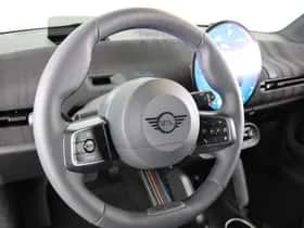MINI Cooper (2026) thumbnail 2
