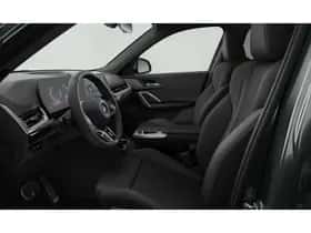 BMW iX1 (2026) thumbnail 3