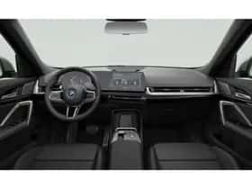 BMW iX1 (2026) thumbnail 4