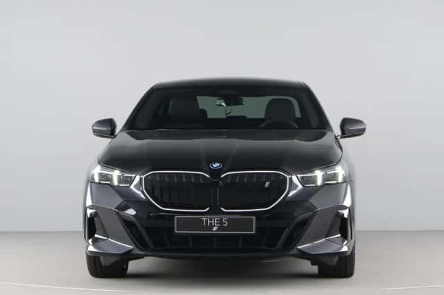 BMW i5 (2026) thumbnail 6