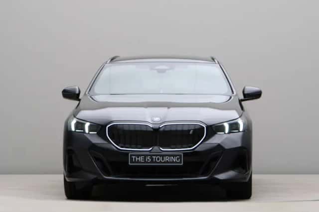 BMW i5 (2026) thumbnail 2