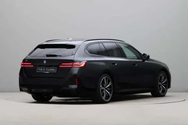 BMW i5 (2026) thumbnail 5