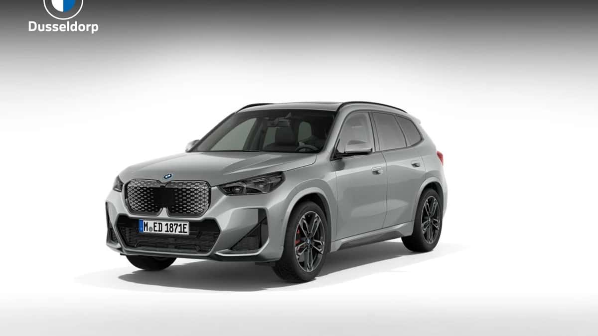 BMW iX1 (2026) — foto 1