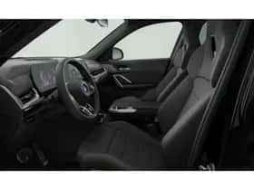 BMW iX1 (2026) thumbnail 3