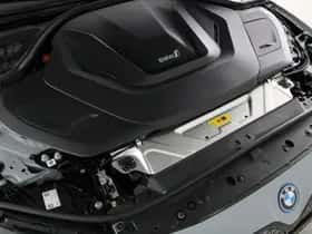 BMW i4 (2025) thumbnail 4