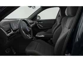 BMW iX1 (2026) thumbnail 3