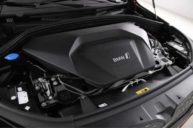 BMW iX1 (2026) thumbnail 4