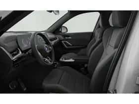 BMW iX1 (2026) thumbnail 3