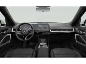 BMW iX1 (2026) thumbnail 4