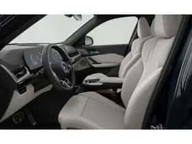BMW iX1 (2026) thumbnail 3