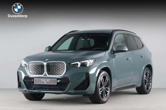 BMW iX1 (2026) thumbnail 1