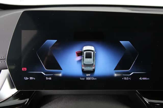 BMW iX1 (2026) thumbnail 3