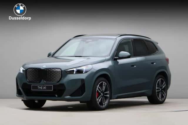 BMW iX1 (2026) thumbnail 1