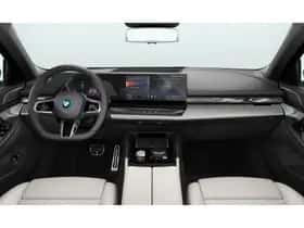 BMW i5 (2026) thumbnail 4