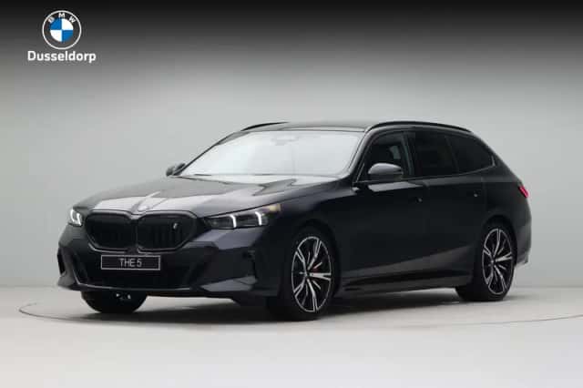 BMW i5 (2026) thumbnail 1