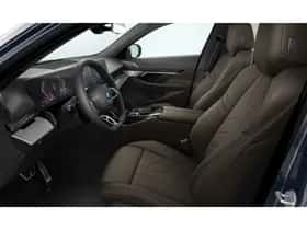 BMW i5 (2026) thumbnail 3