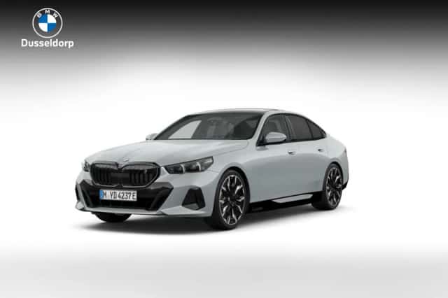 BMW i5 (2026) thumbnail 1
