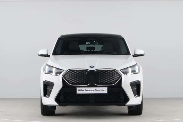 BMW iX2 (2026) thumbnail 6