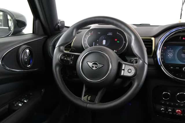 MINI Clubman (2023) thumbnail 2