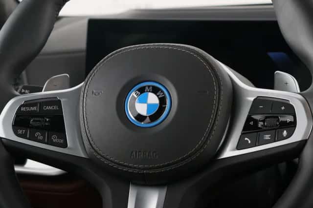 BMW X5 (2025) thumbnail 3