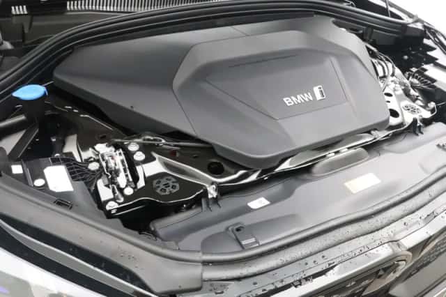 BMW iX2 (2026) thumbnail 4