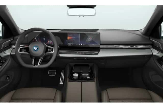 BMW i5 (2026) thumbnail 4