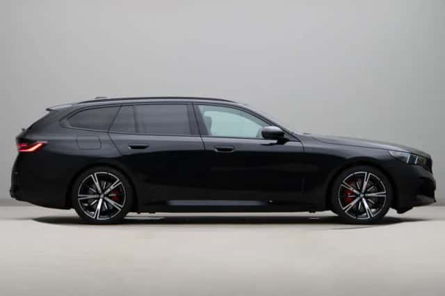 BMW i5 (2026) thumbnail 4