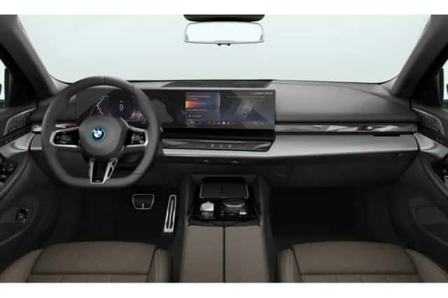 BMW i5 (2026) thumbnail 4