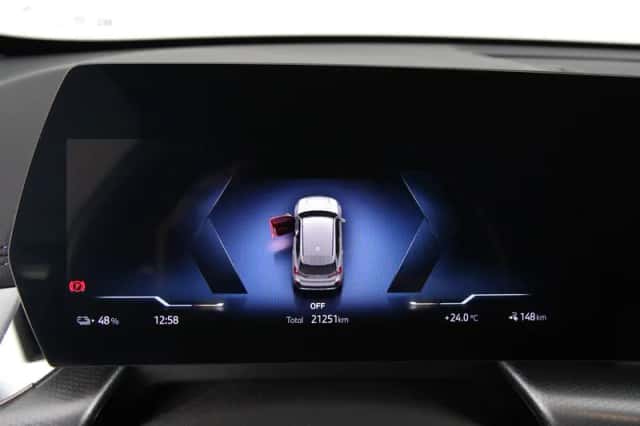 BMW iX1 (2025) thumbnail 3