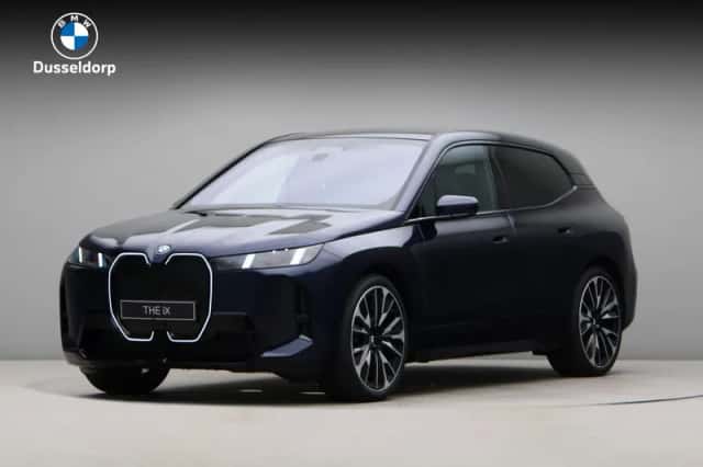 BMW iX (2026) thumbnail 1