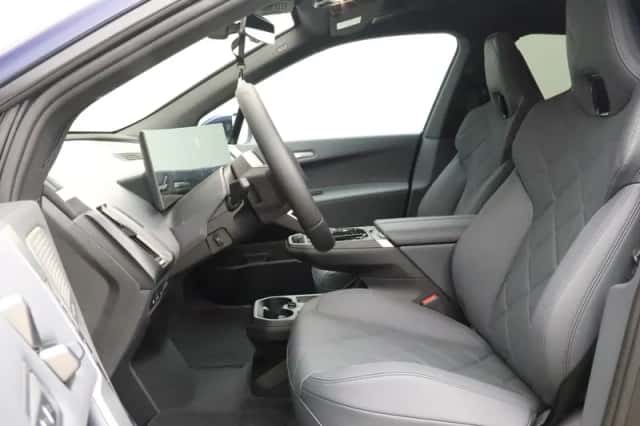 BMW iX (2026) thumbnail 4