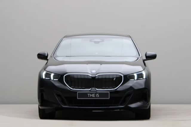 BMW i5 (2026) thumbnail 6