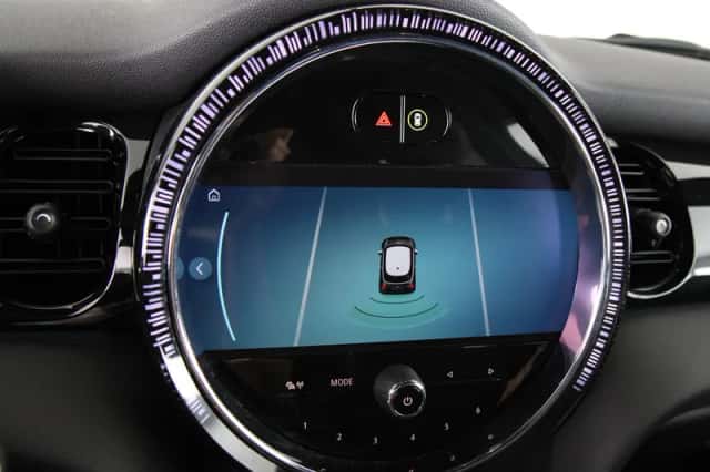 MINI Electric (2023) thumbnail 22