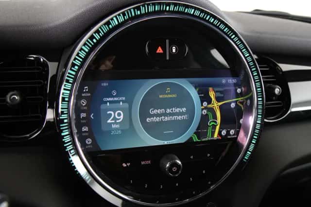 MINI Electric (2023) thumbnail 23