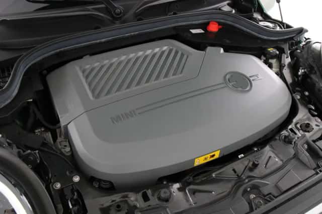 MINI Electric (2022) thumbnail 4