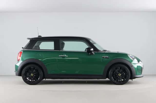 MINI Electric (2022) thumbnail 8