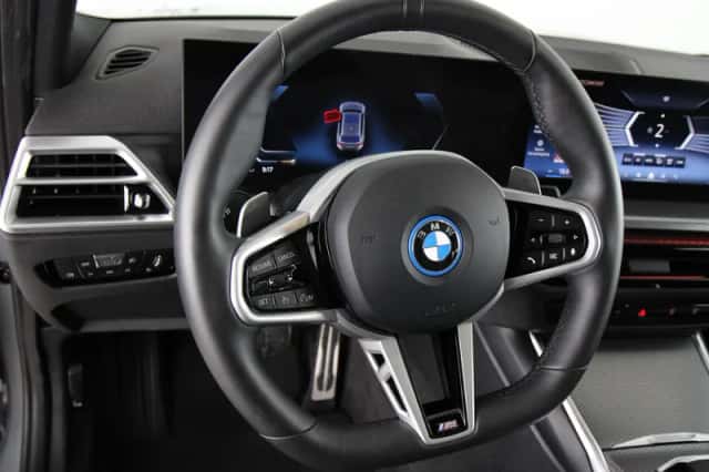 BMW 3-Serie (2025) thumbnail 2