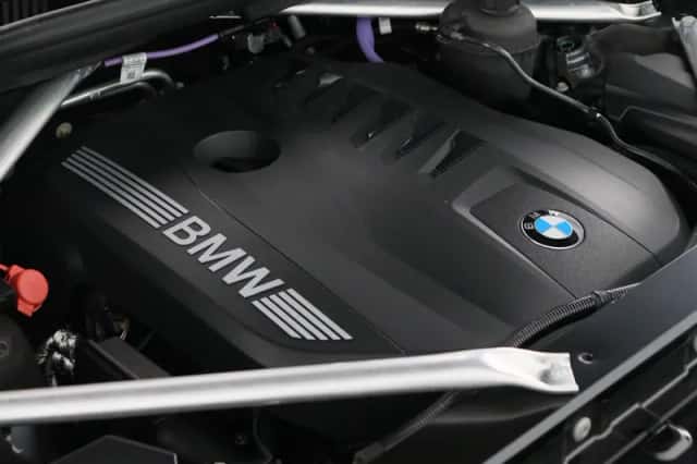BMW X7 (2025) thumbnail 5