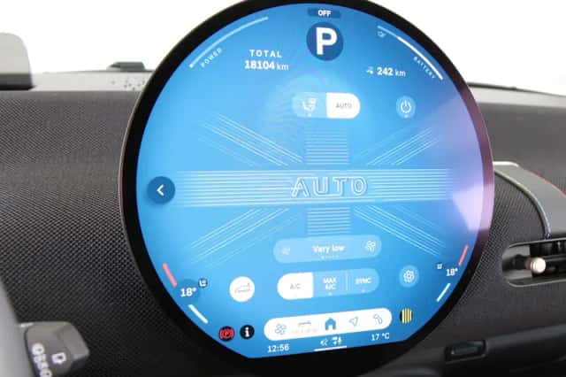 MINI Cooper (2024) thumbnail 15