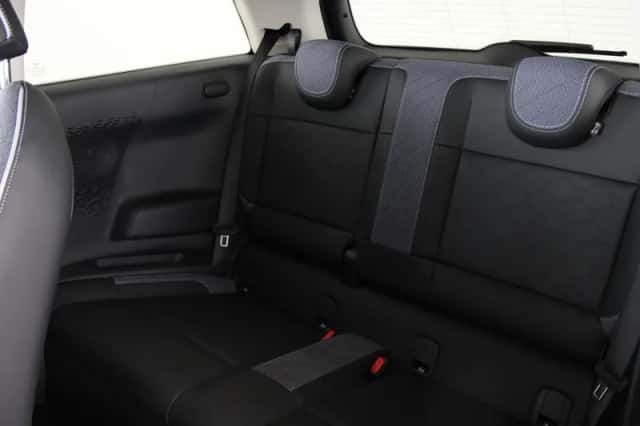 MINI Cooper (2024) thumbnail 17