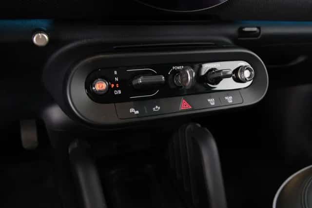 MINI Cooper (2024) thumbnail 19