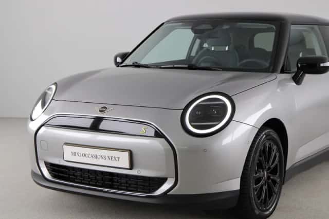 MINI Cooper (2024) thumbnail 22