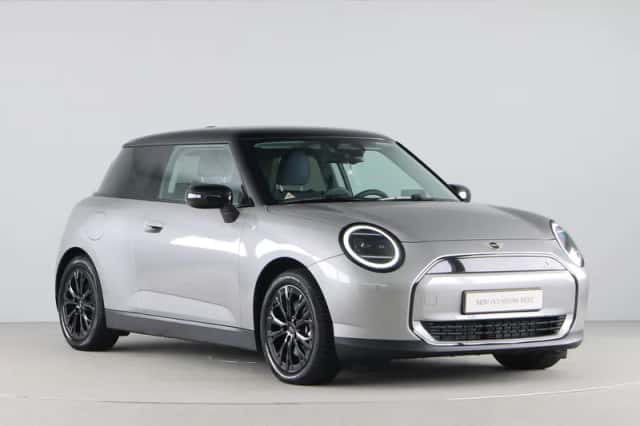 MINI Cooper (2024) thumbnail 8