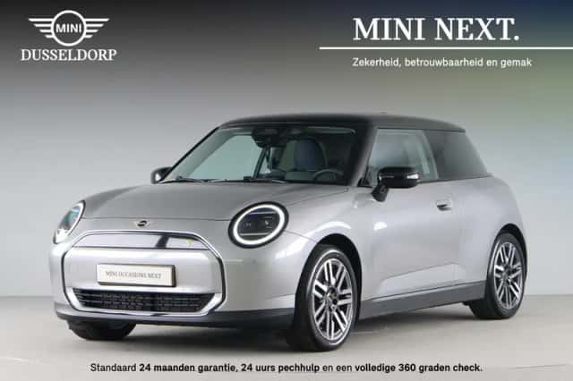 MINI Cooper (2024) thumbnail 1