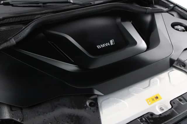 BMW iX3 (2021) thumbnail 5