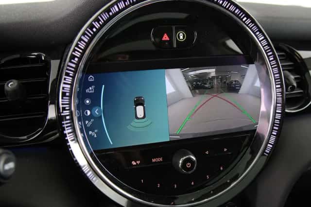 MINI Electric (2022) thumbnail 22