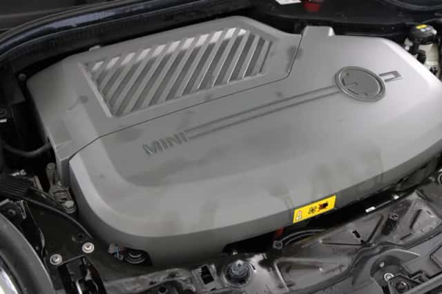 MINI Electric (2022) thumbnail 4