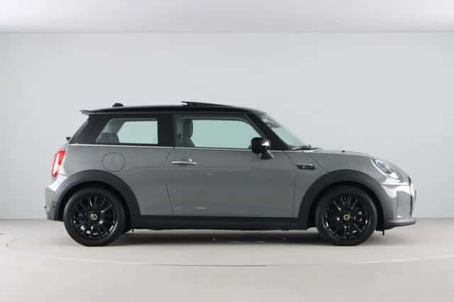 MINI Electric (2022) thumbnail 8