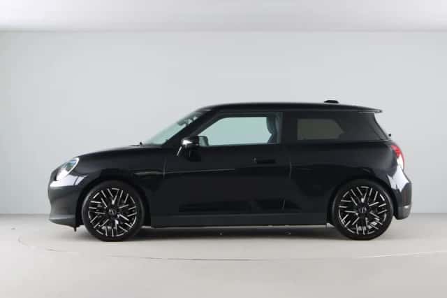 MINI Cooper (2024) thumbnail 13